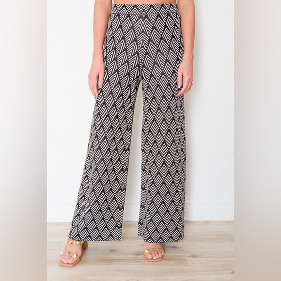 ‘See & Be Seen’ Lavish Jacquard Tapestried Long Open Cardigan/Sweater/Vest Set - Picture 7 of 13